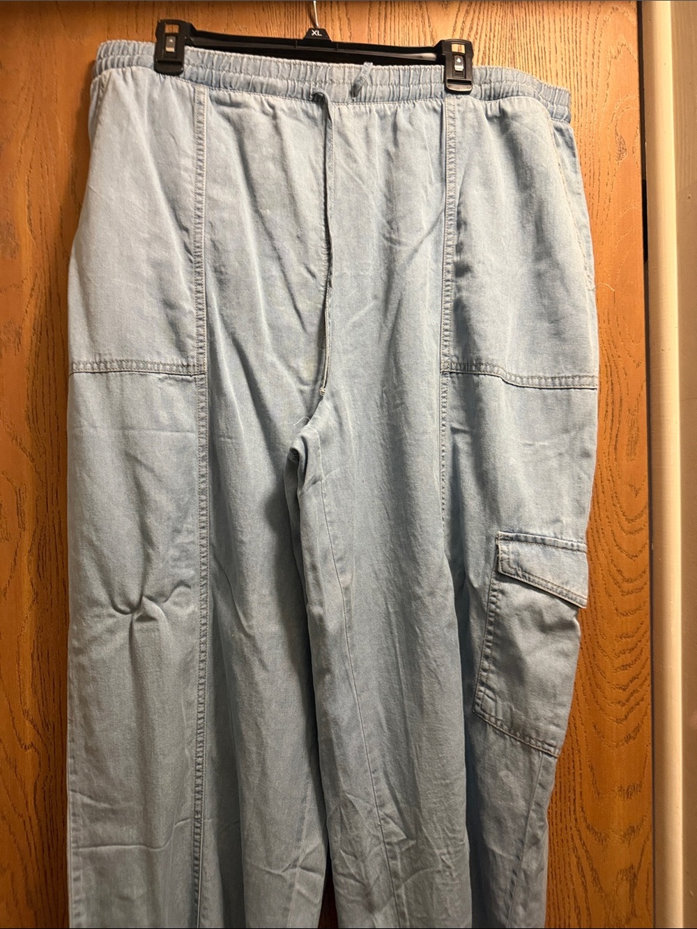 Martha Stewart Light Wash Wide-Leg Cargo Jeans